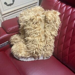 Ugg fluff Suga Momma Beige Boots size 10 EXCELLENT Condition no flaws!! Like new